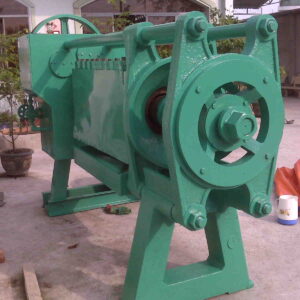 Cashew shell oil pressing machine