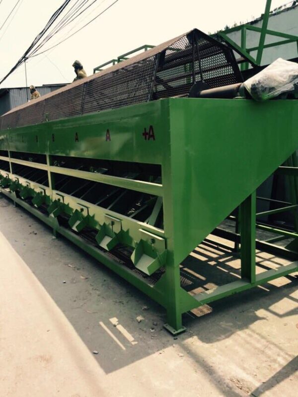 Medium small cashew calibrating machine