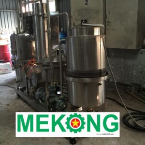 Vacuum frying machine